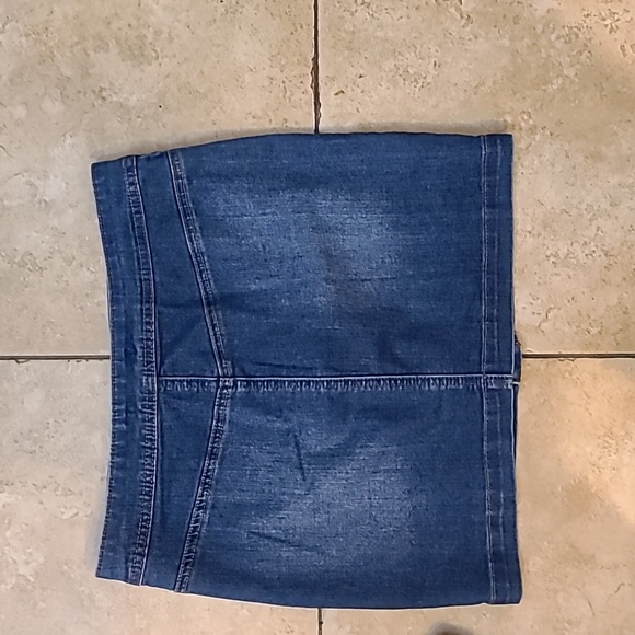 Romeo & Juliet Couture Jean skirt - Picture 4 of 7